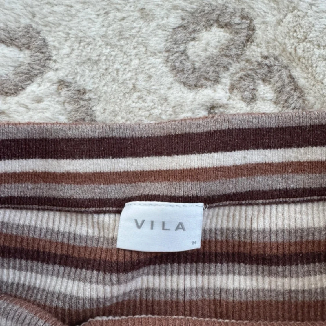 Randig ribbad kjol från Vila - 1