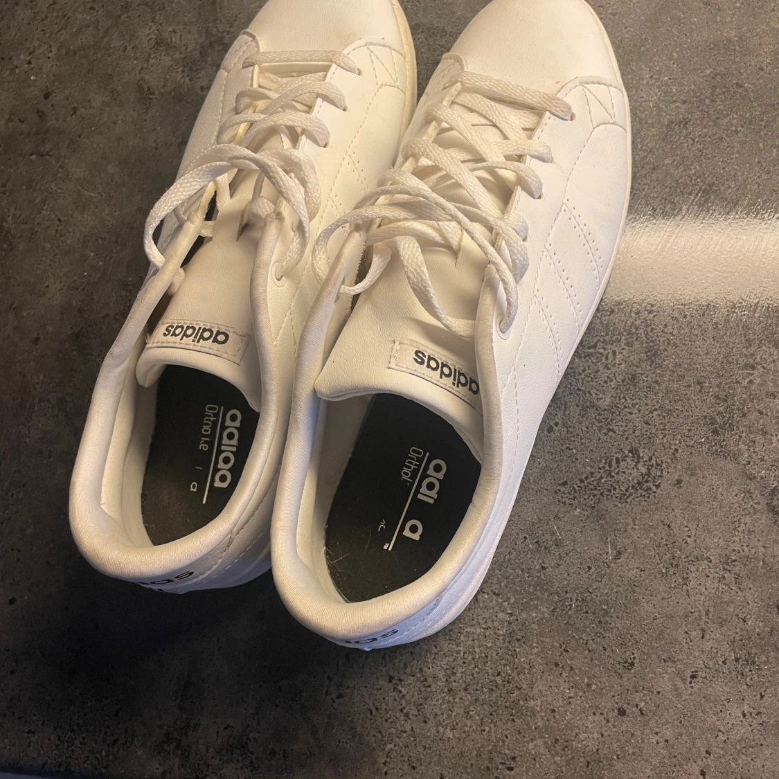 Vita sneakers från Adidas - 3