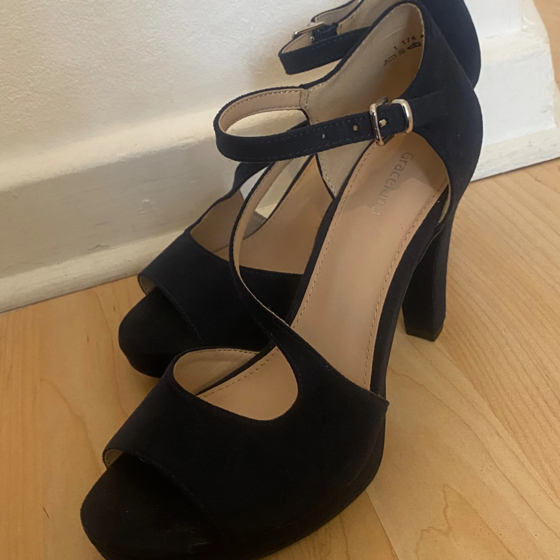 Mörkblåa klackskor - 2