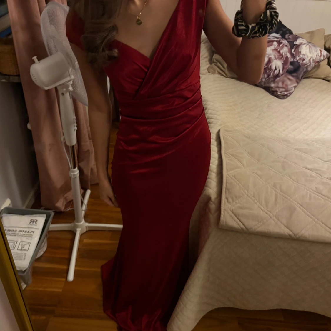 Vinröd balklänning  - 3