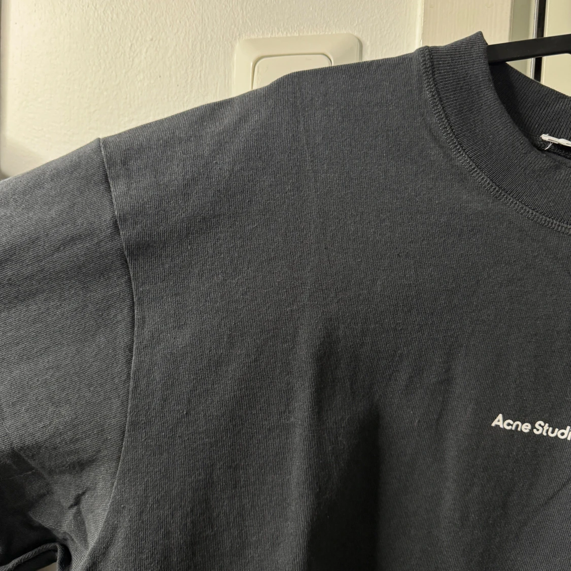 Svart t-shirt Acne Studios unisex storlek M - 2