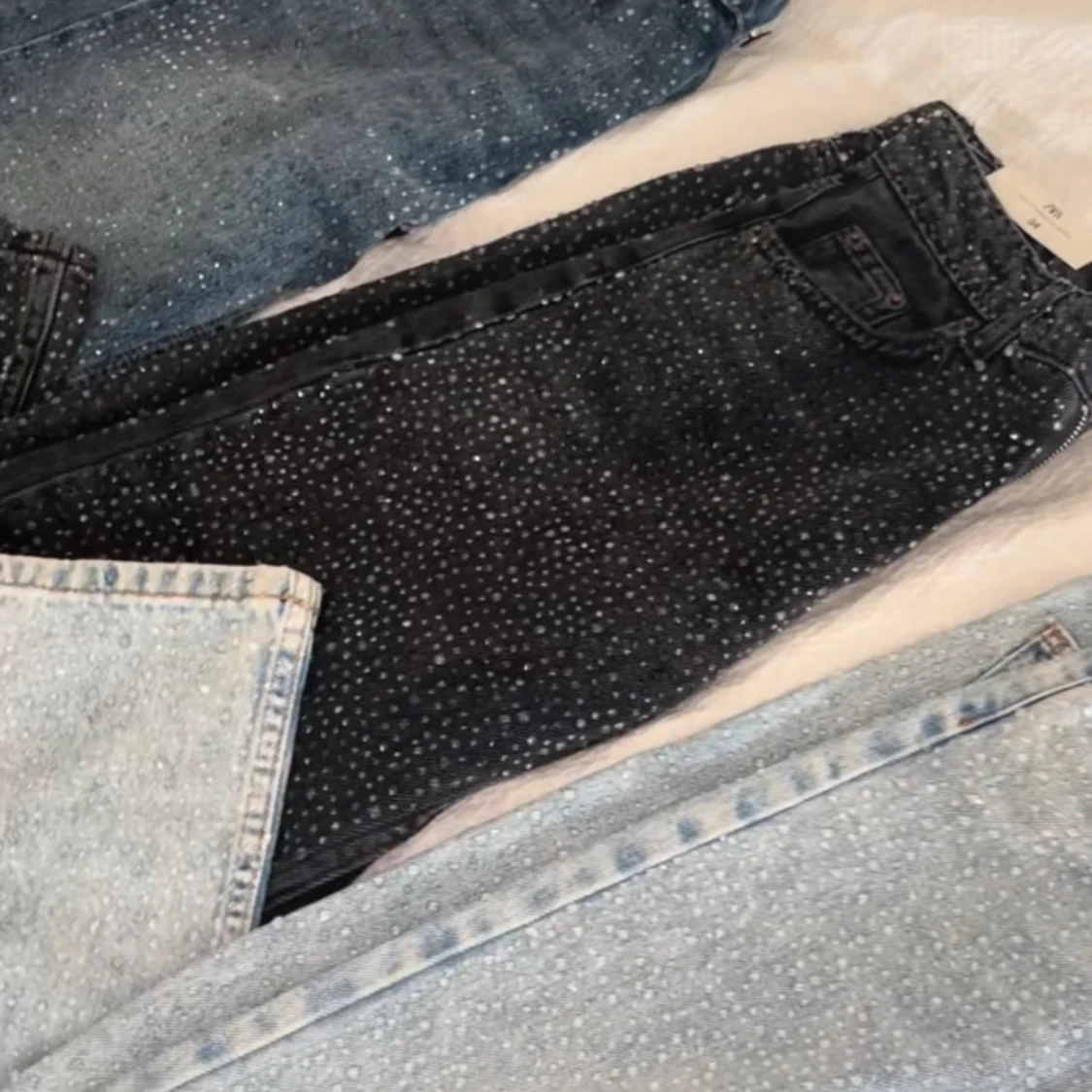 Svarta jeans med strass från Zara - 1