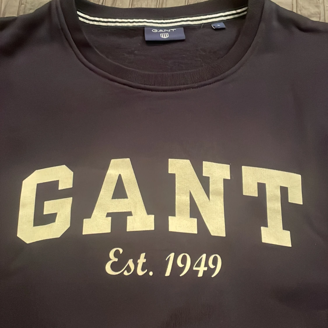 Marinblå sweatshirt från GANT i storlek L - 3