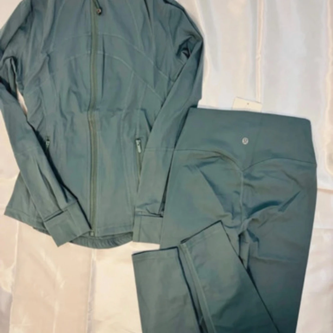 Grönt träningsett från Lululemon - 1