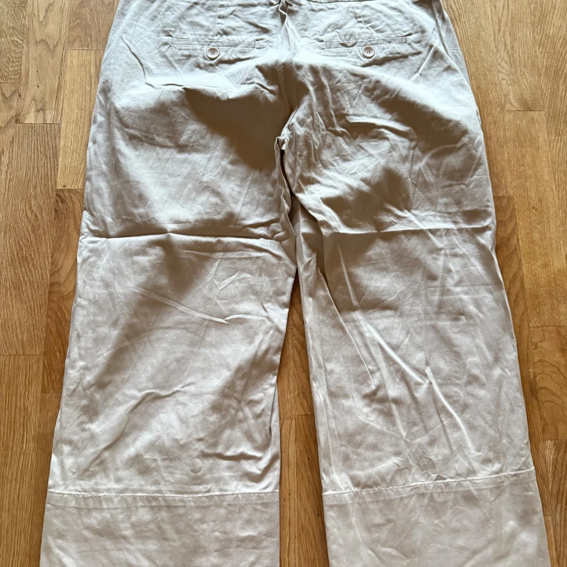 Beiga wide byxor från KappAhl - 1