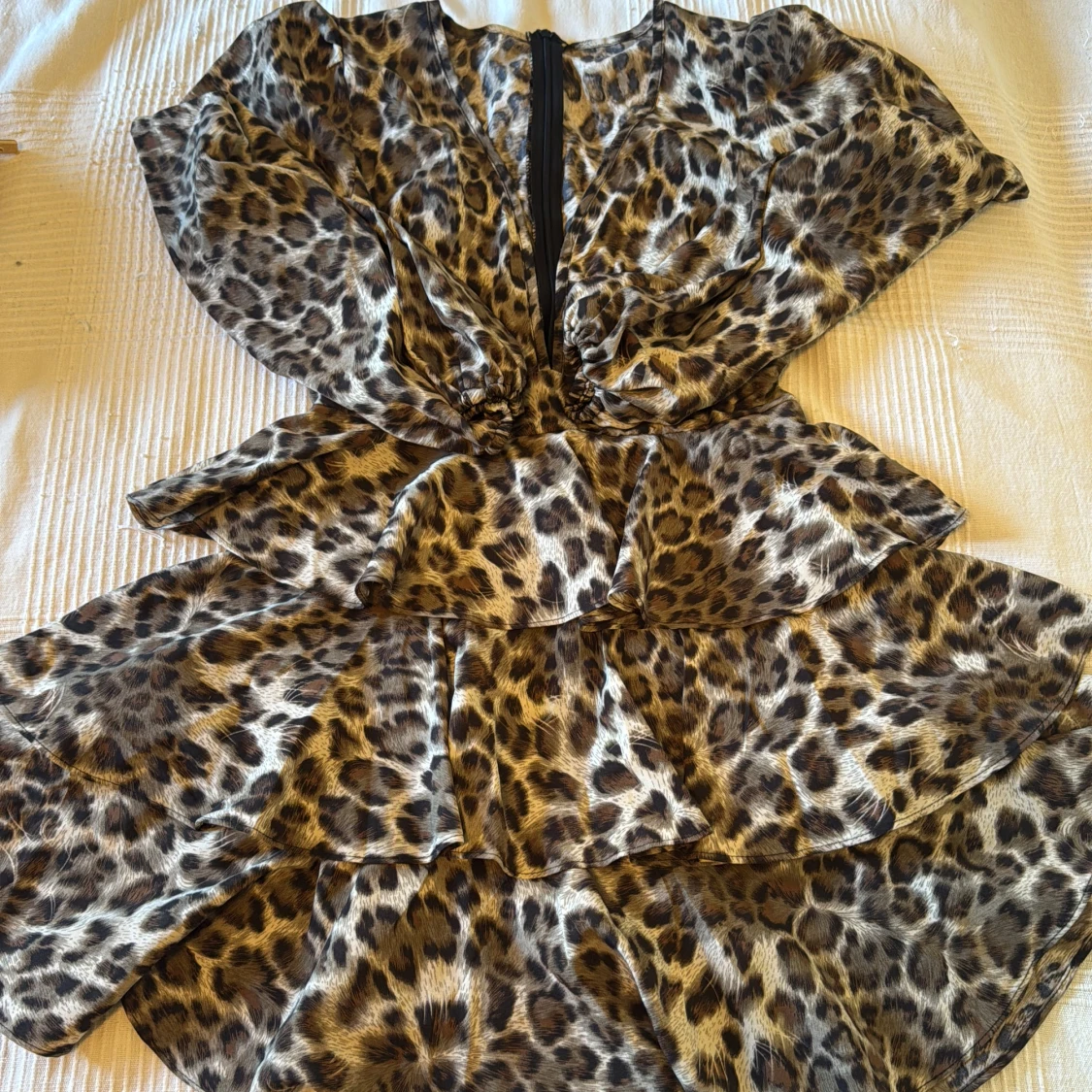 Leopardmönstrad volangklänning - 3