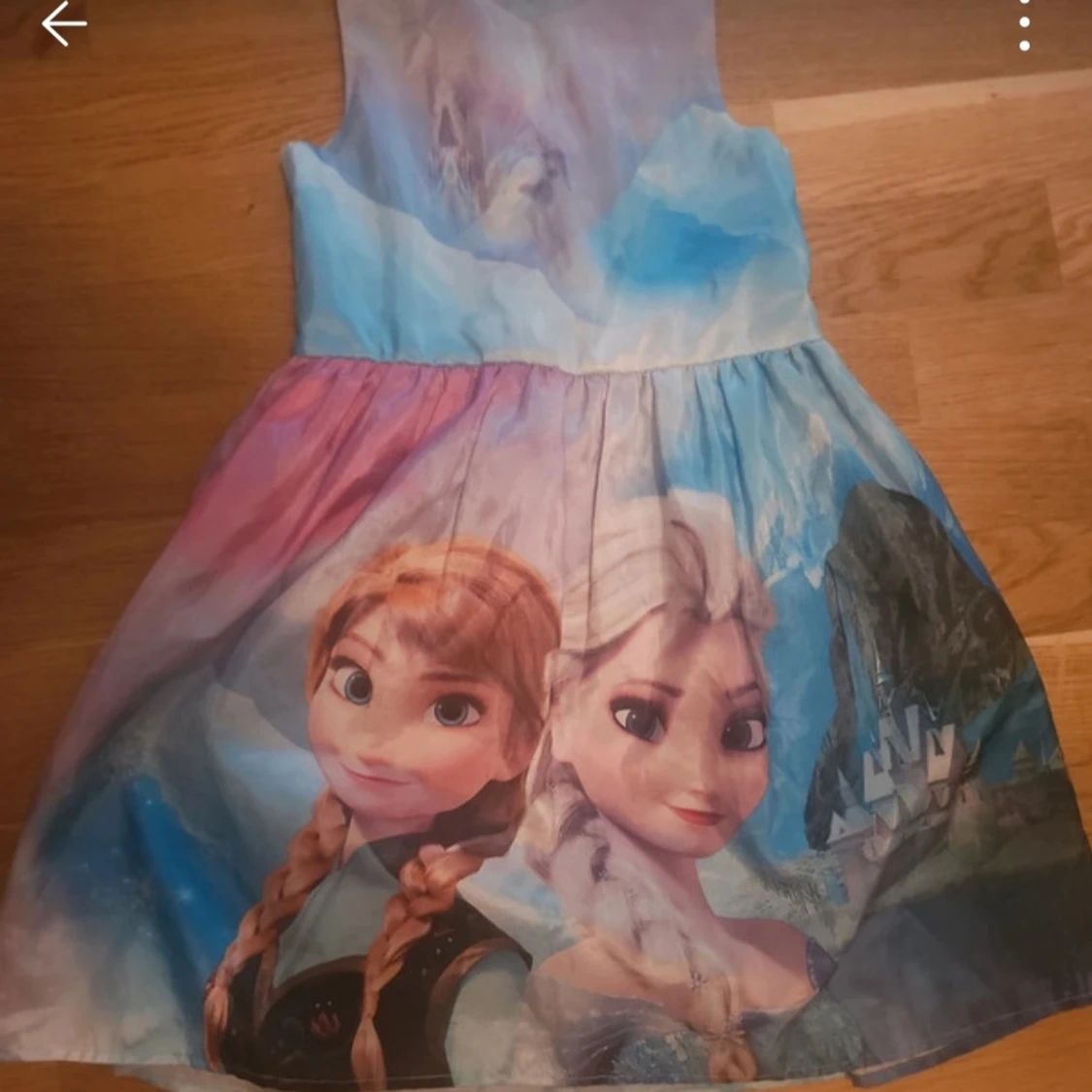 Frozen-klänning med motiv i pastell - 1