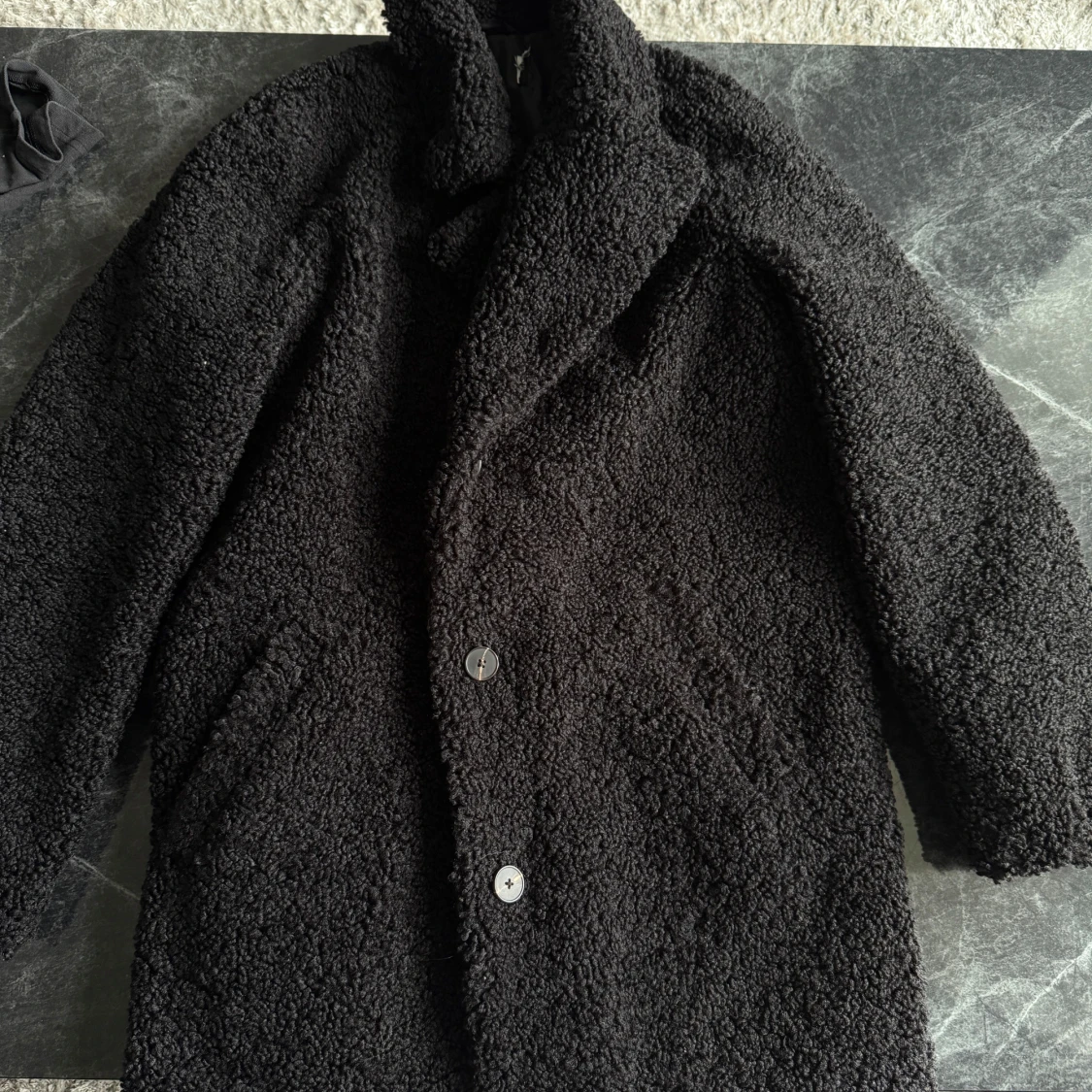 Svart teddyjacka  - 3