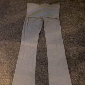 Youga pants - Gråa youga pants från Gina. Nypris 360