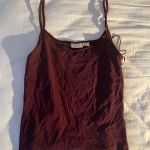 Linne gina  - Fint vinrött linne som jag aldrig har använt från Gina tricot 