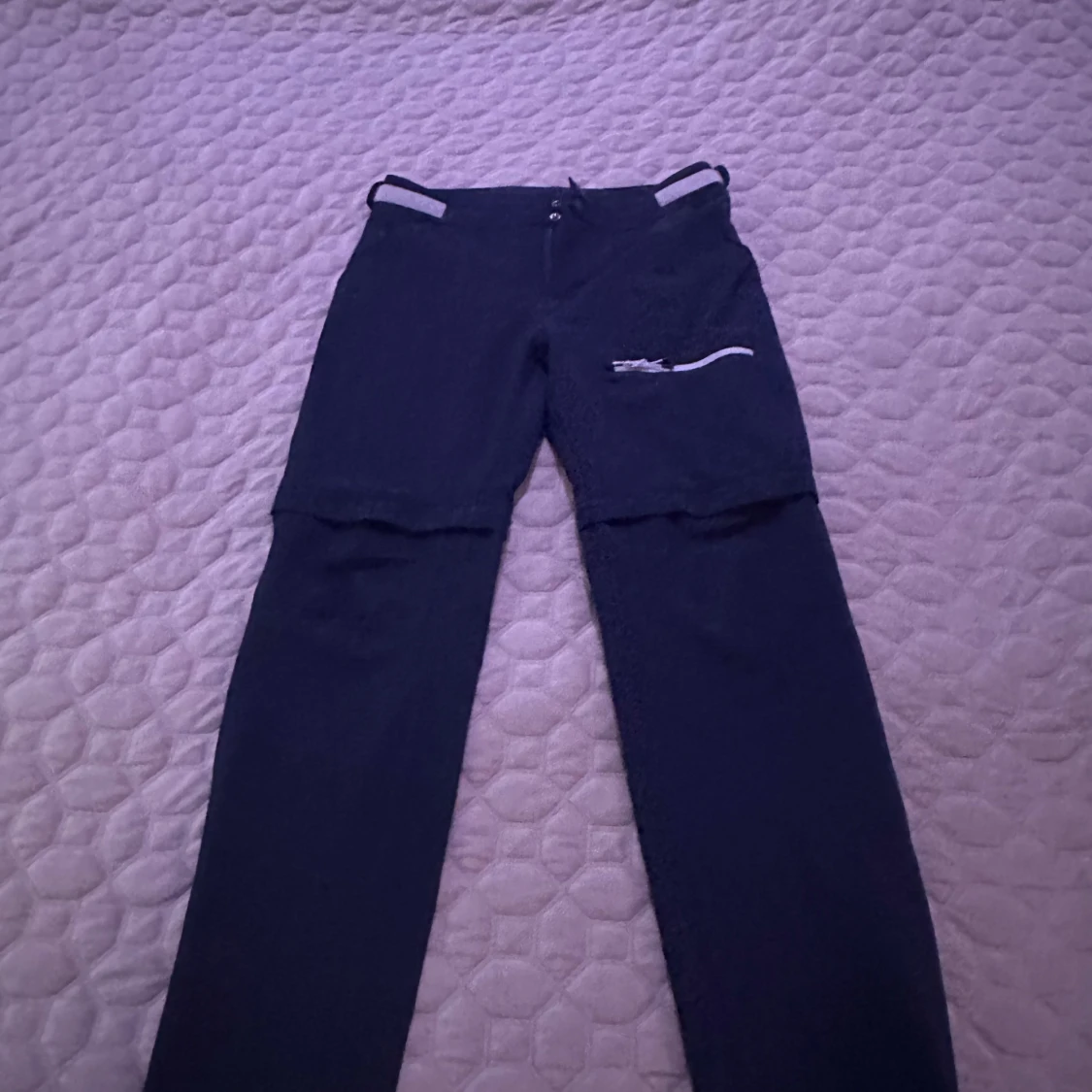 Mörkblå täckbyxor från Neomondo