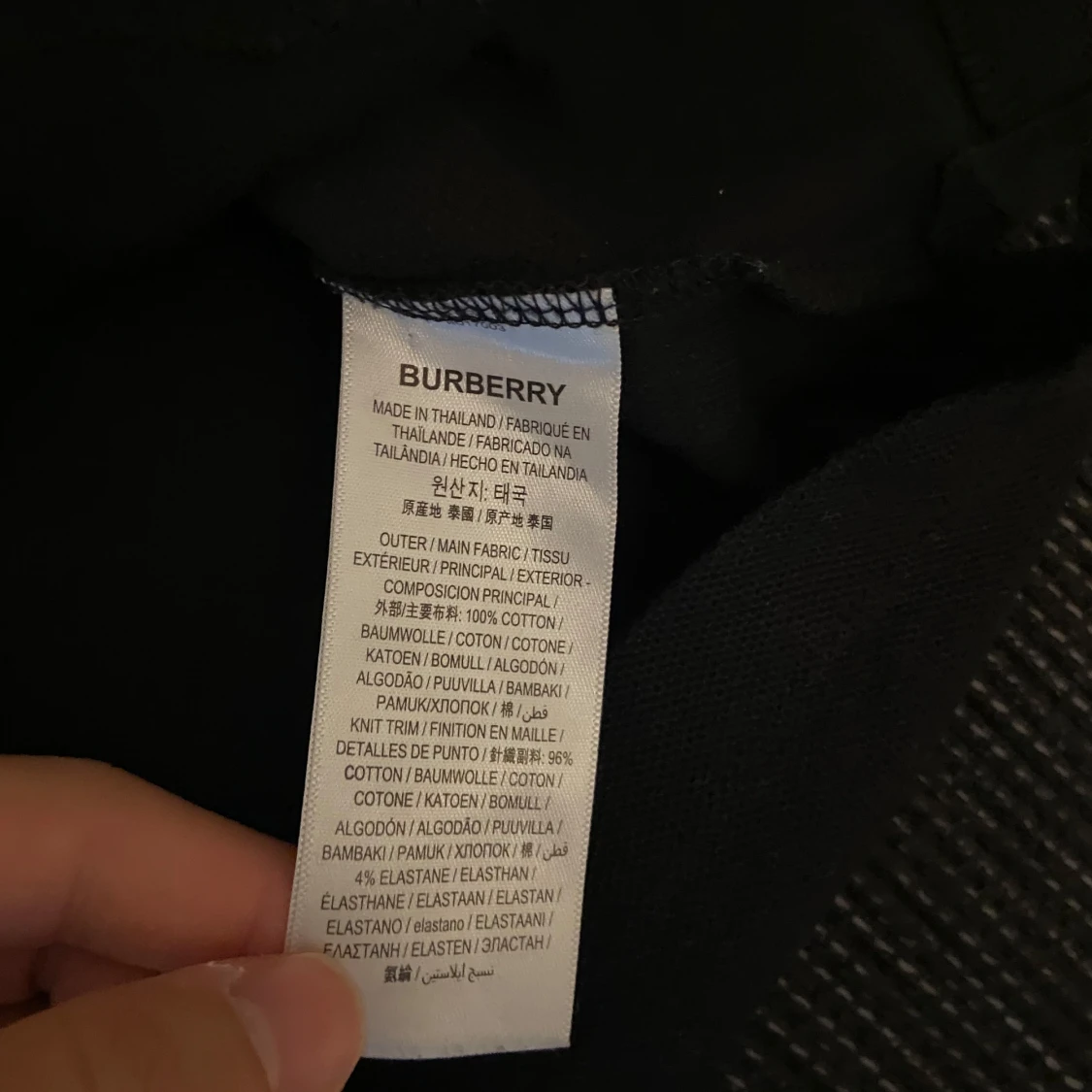 Svart Burberry piké med röd logga - 4