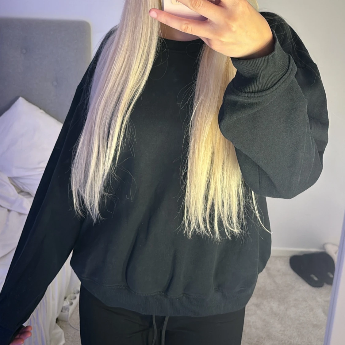 Svart oversized sweatshirt - 1