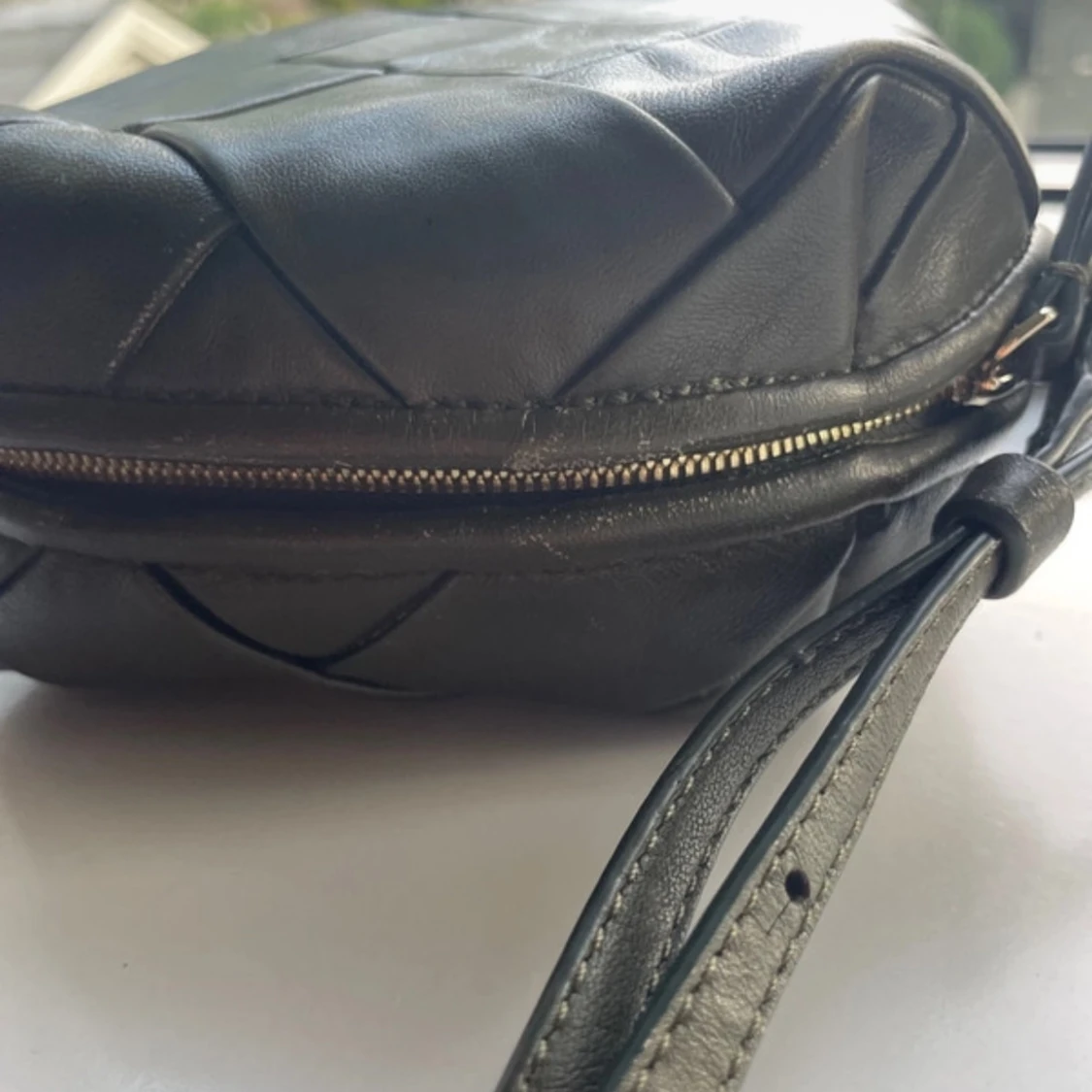 Olivgrön flätad axelväska i skinn - 4