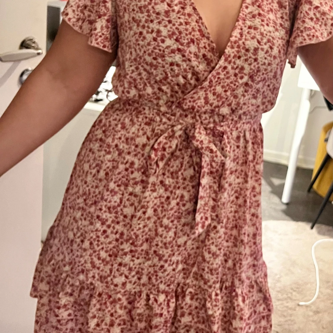 Blommig omlottklänning - 2