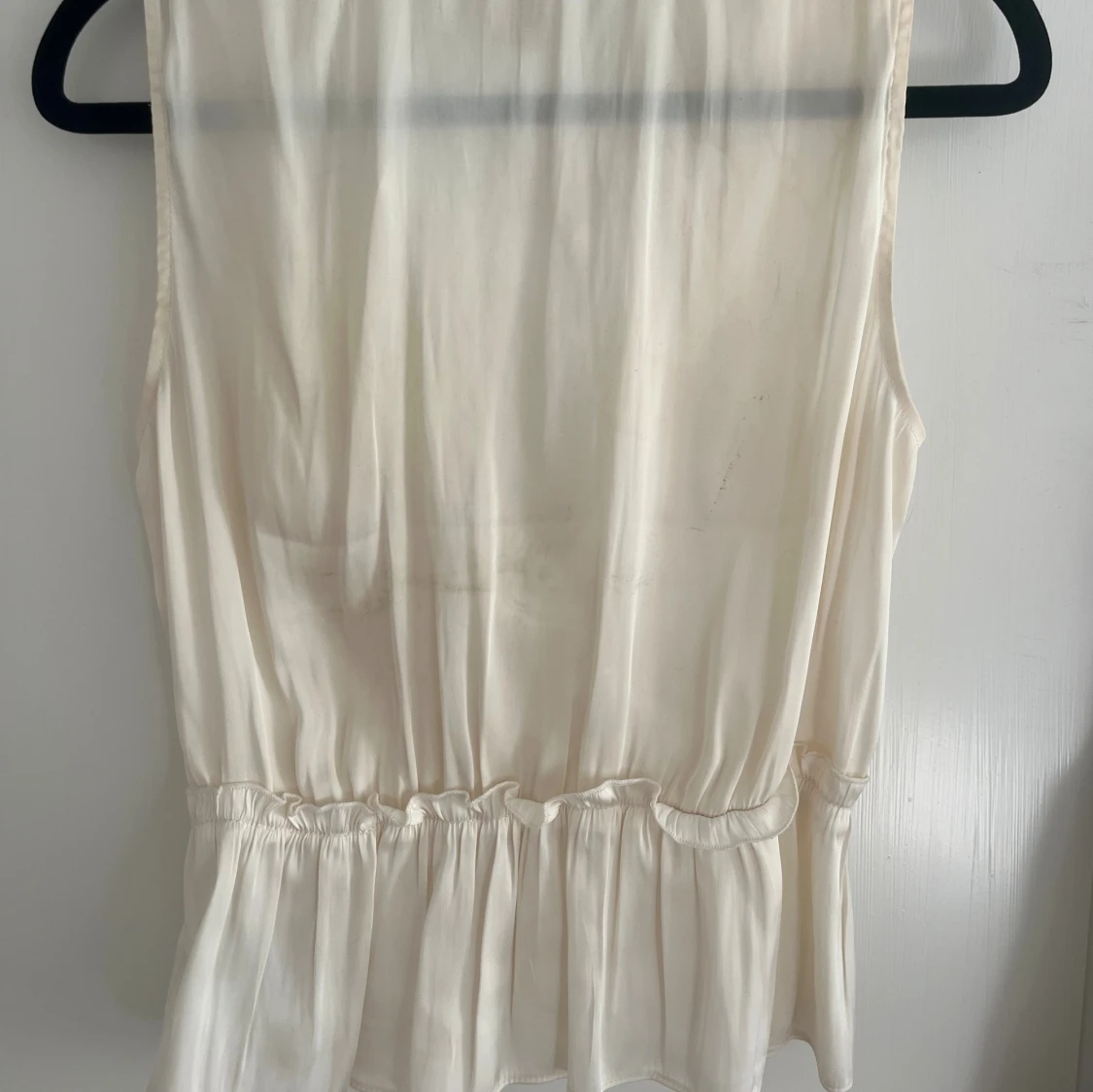 Vit omlottopp med spets från H&M - 1