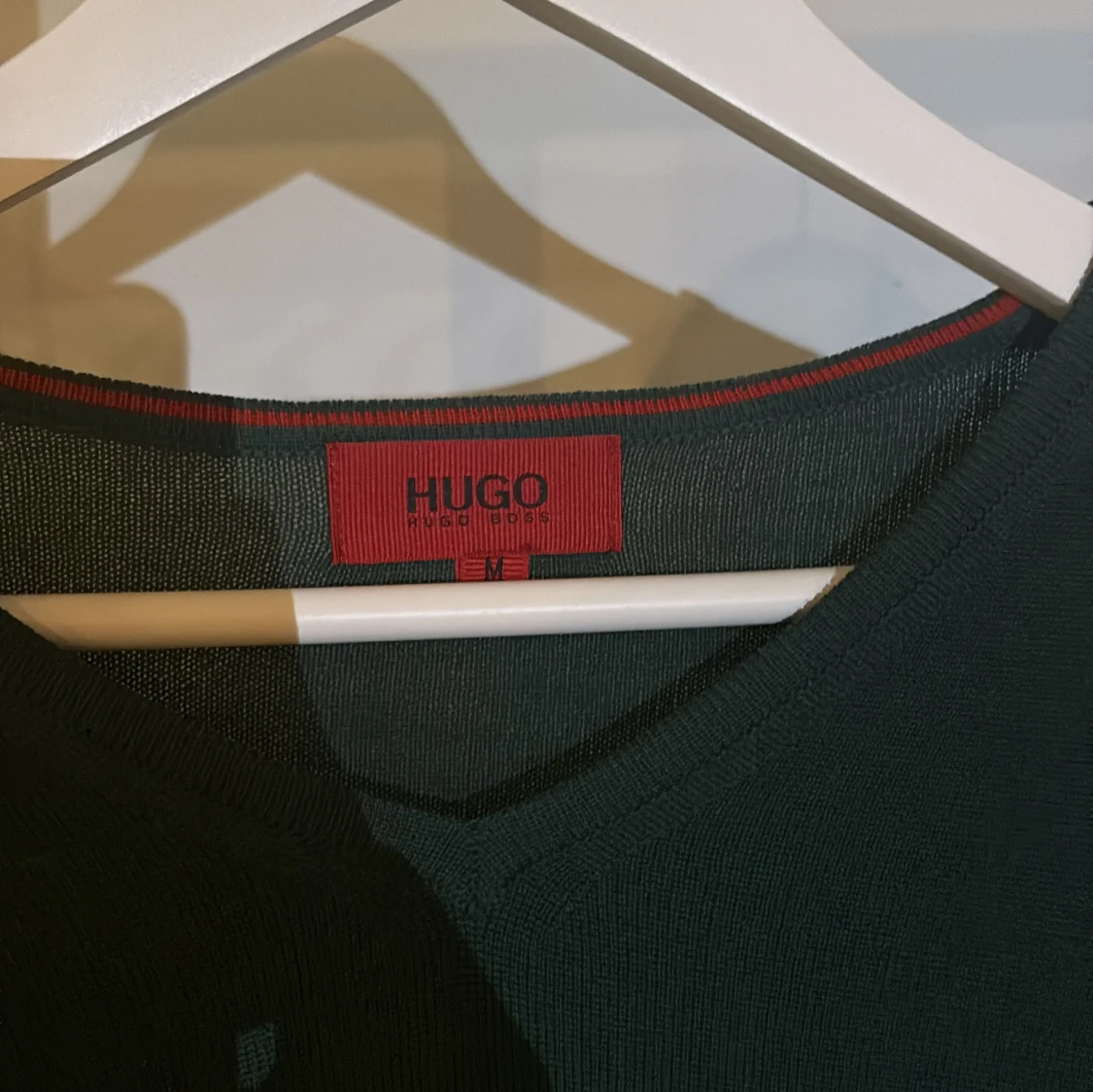 Mörkgrön stickad tröja från Hugo Boss - 2