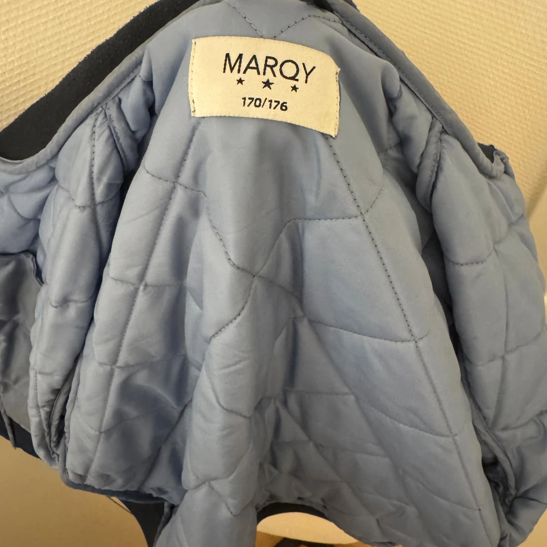 Marinblå bomberjacka från Marqy - 2