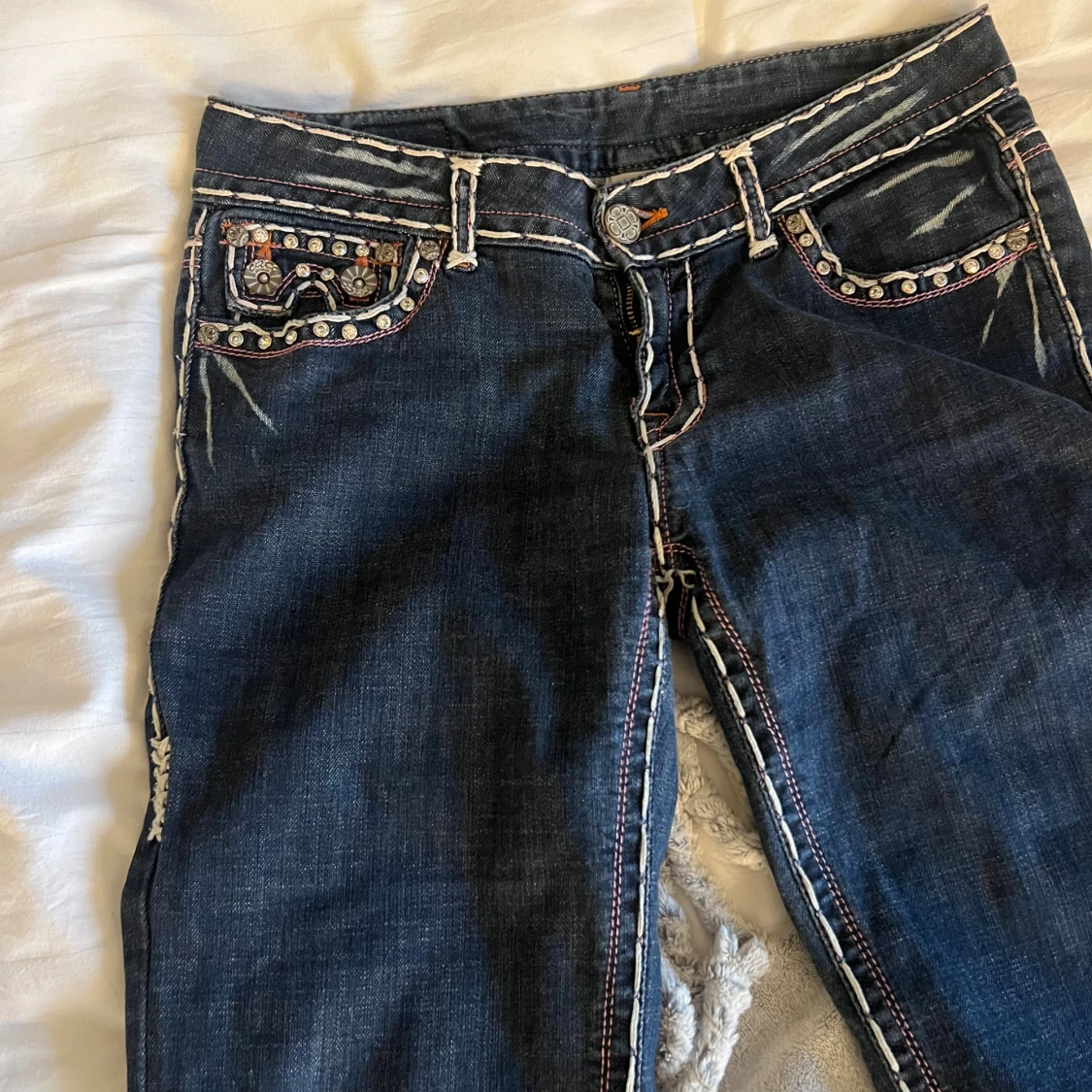  jeans med vita sömmar från caco jeans - 1