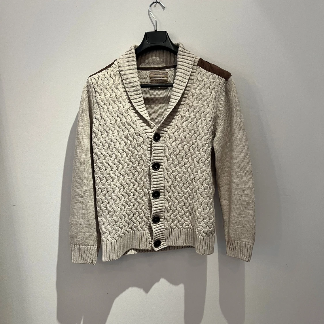 Beige kofta från LC WAIKAKIKI M