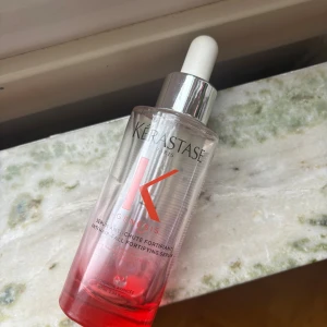 Kérastase Genesis  - Kérastase Genesis anti hair- fall serum. Mängd enligt bild 