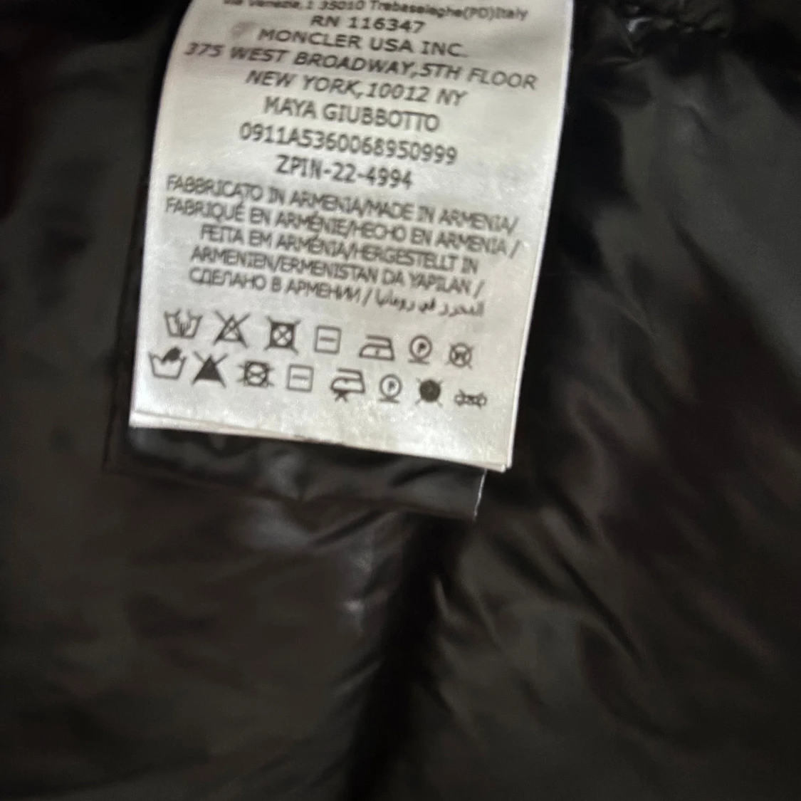 Svart Moncler Maya - 2