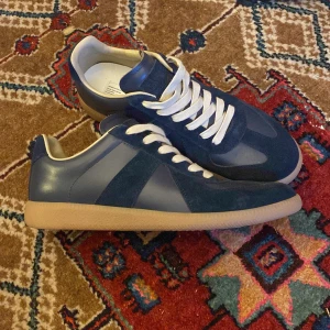 Maison Margiela  - Haft dem en liten stund använda fåtal gånger men är för små !!! Pris ej hugget i sten kom men förslag. 😁👍