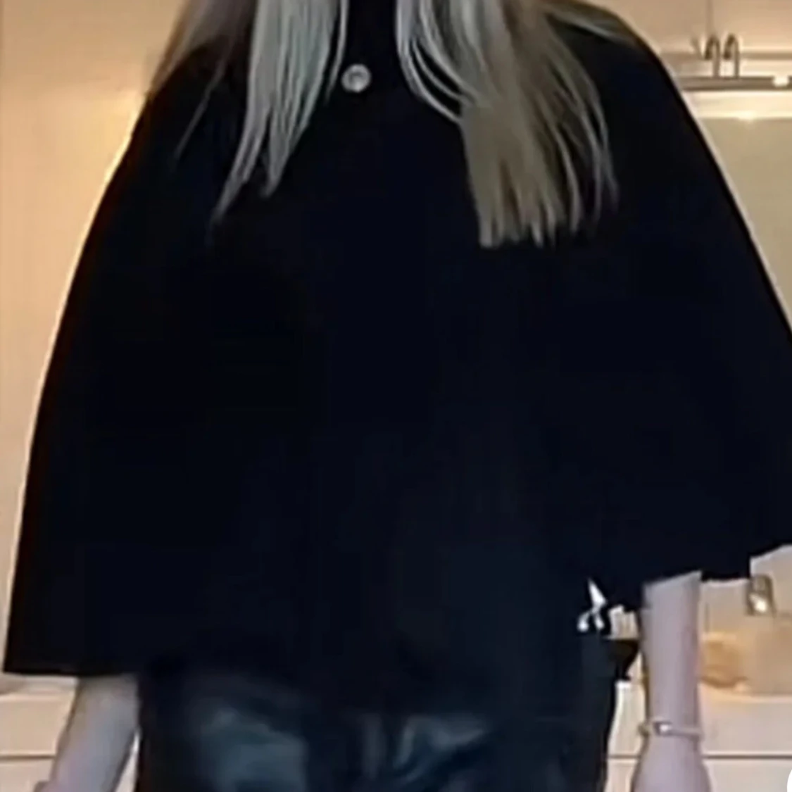 Svart oversized polotröja