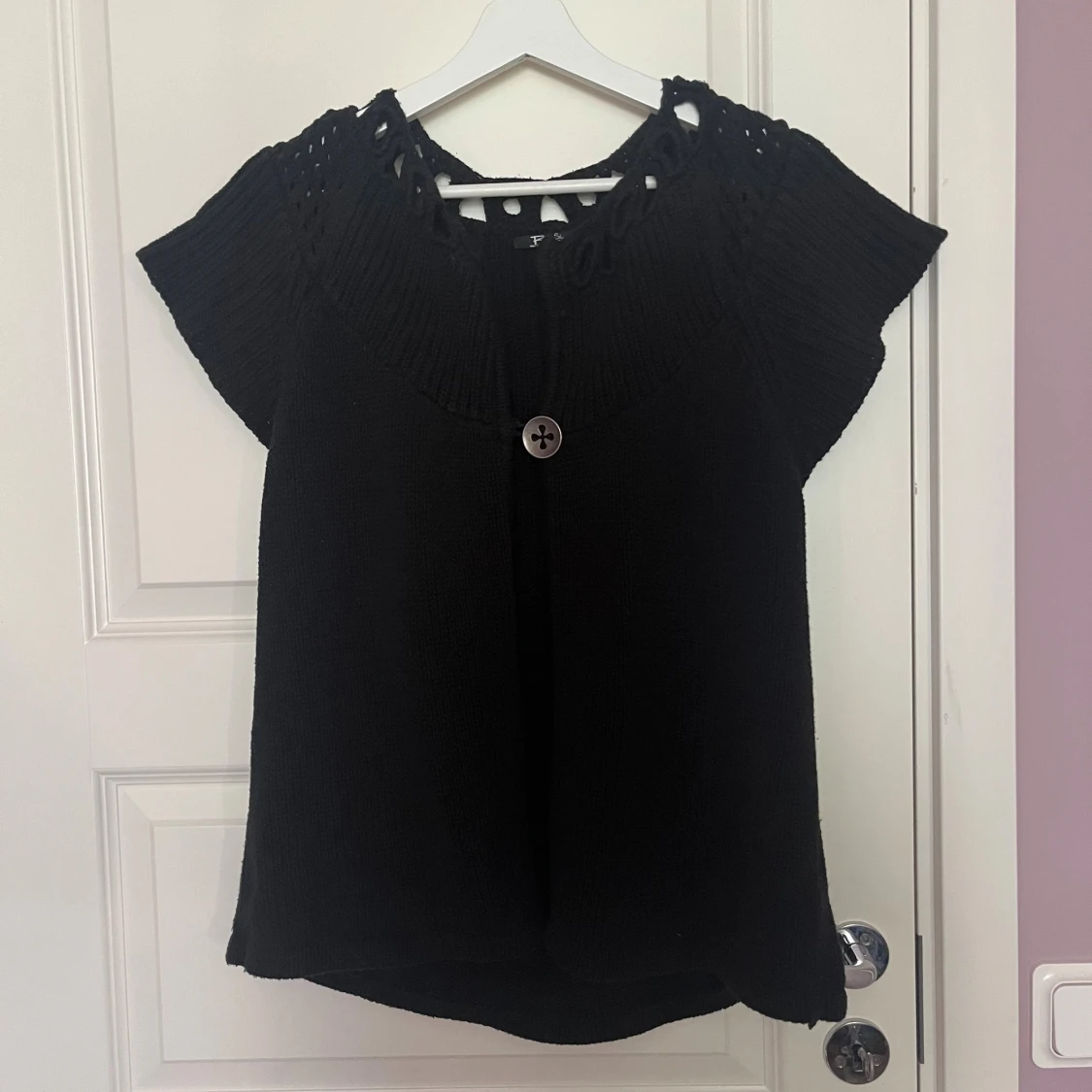 Svart stickad kofta från BySia - 2