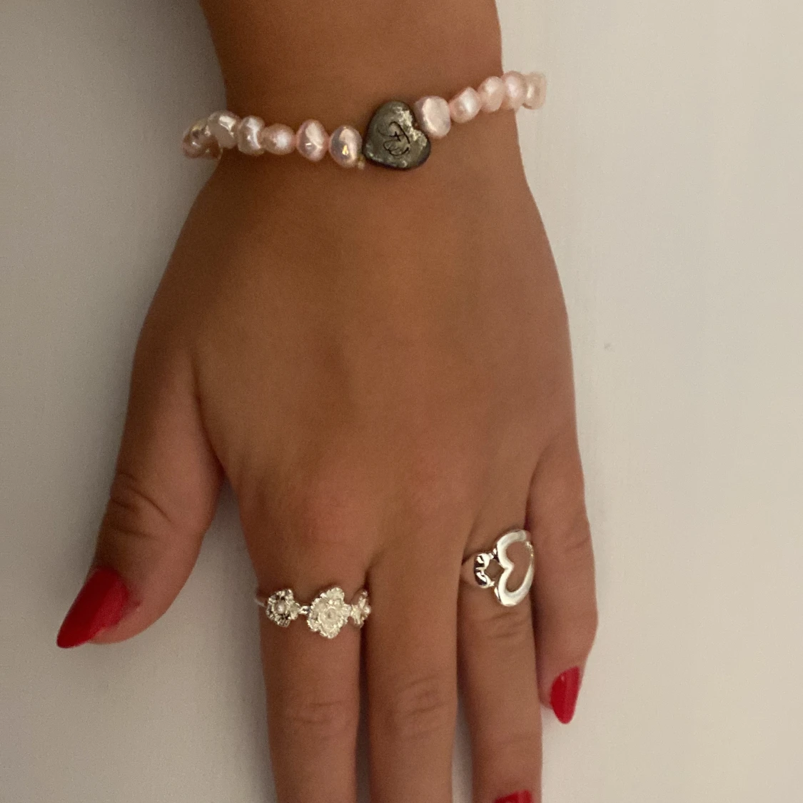 Smyckeset med silverringar och pärlarmband - 4