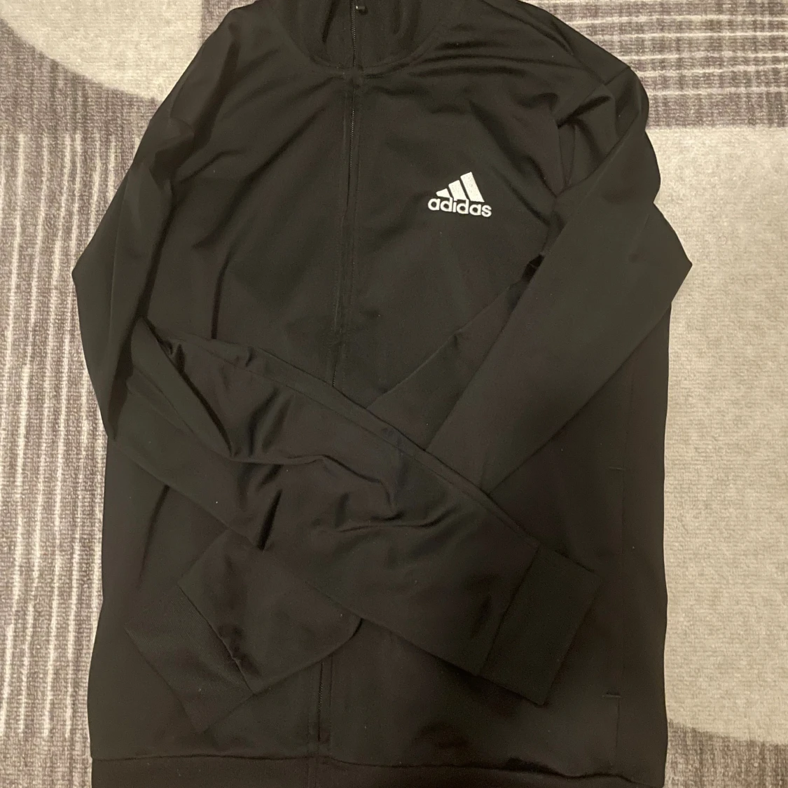Svart Adidas hoodie med dragkedja - 1