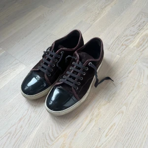 Lanvins - Lanvins strl Uk9, bra skick inga hål eller dylikt skulle dock behöva en tvätt.