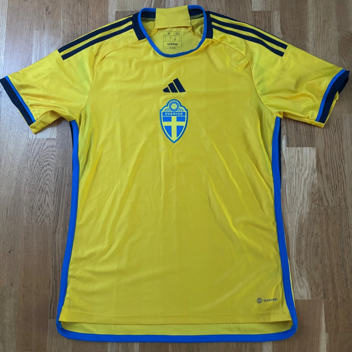 Svenska landslagets fotbollströja Adidas M
