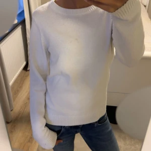 Vit stickad tröja  - Kommer inte till användning 🤍