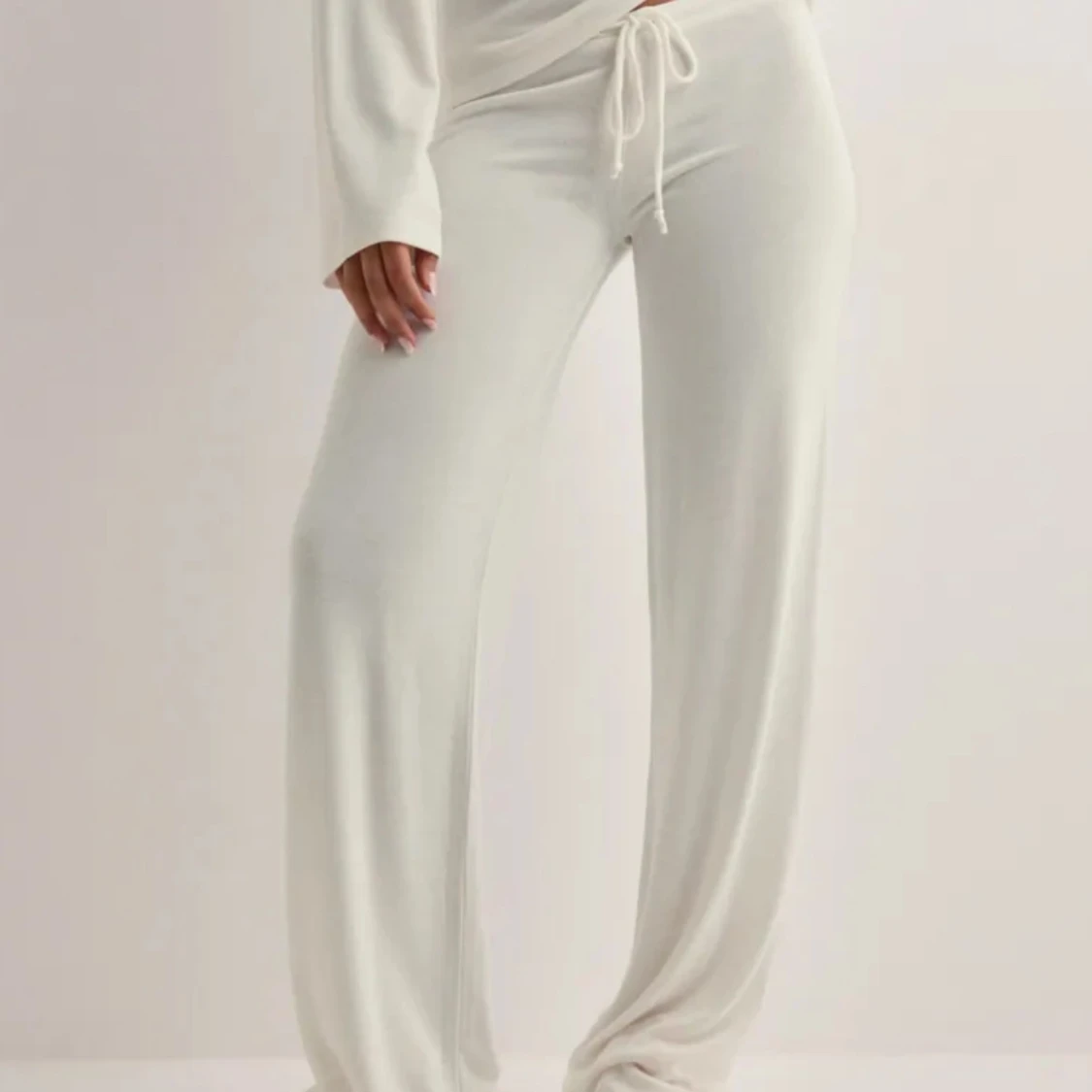 vita mjukis från nelly