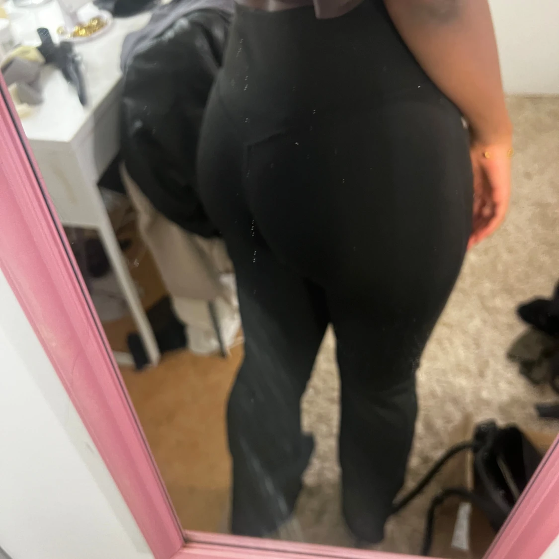 Svarta flare leggings  - 4