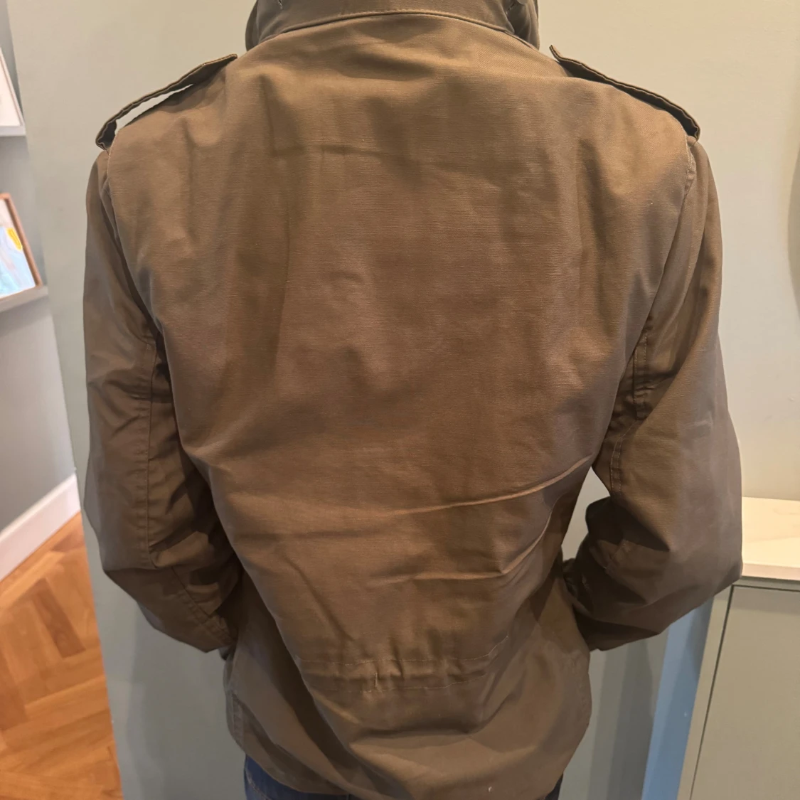 Olivgrön fieldjacka med avtagbart foder - 1