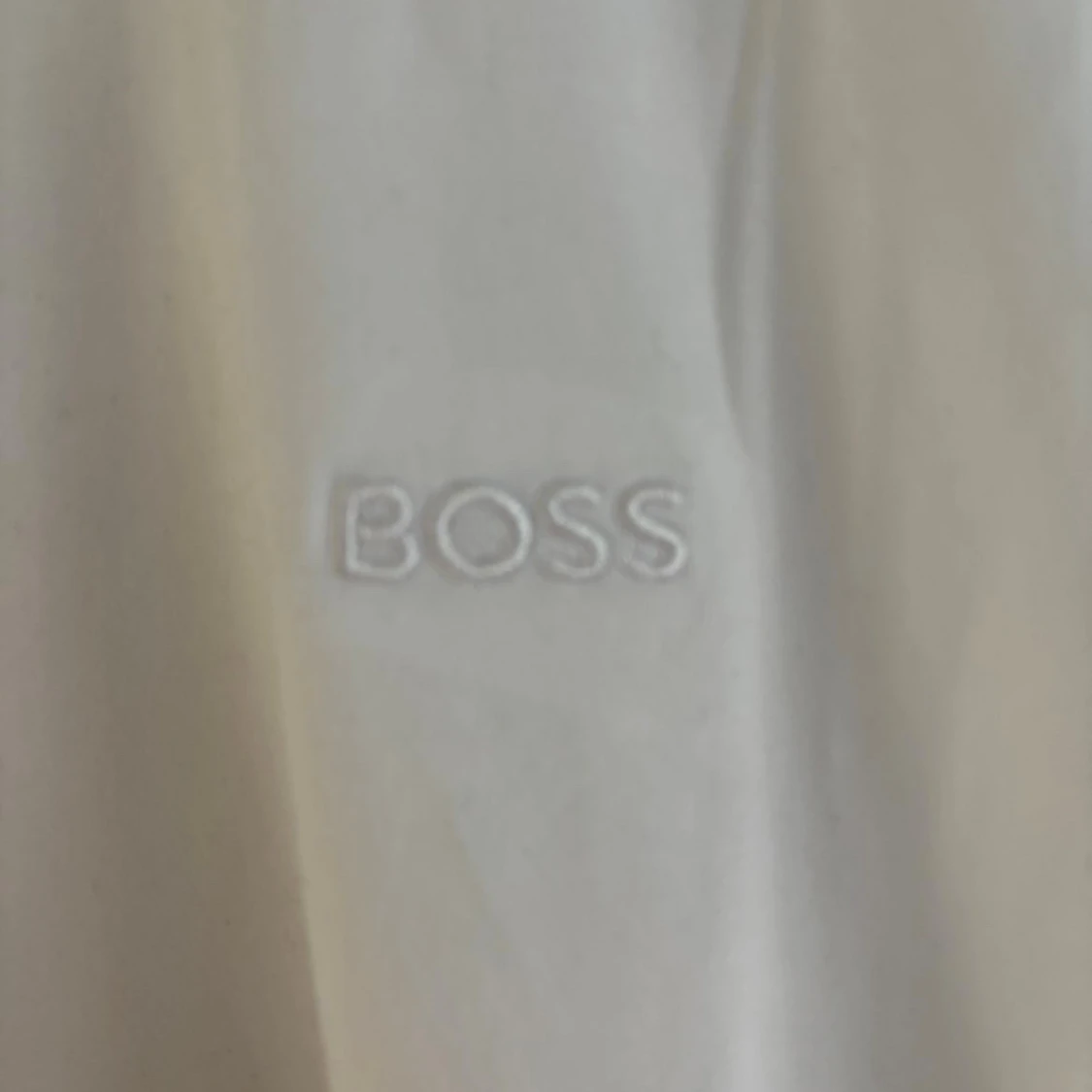 Vit långärmad tröja från BOSS(äkta) - 2