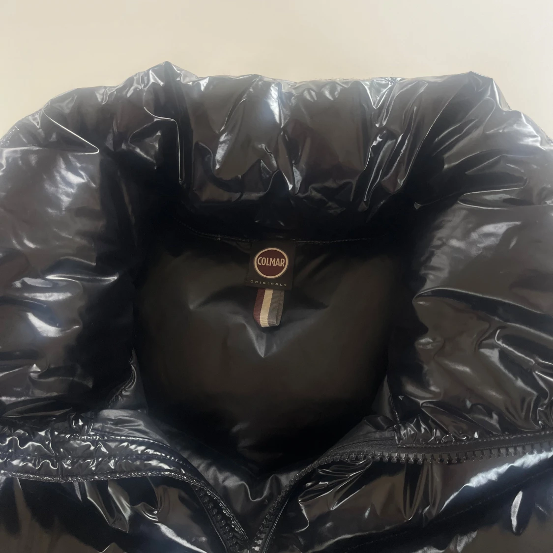 Svart Colmar pufferjacka med glans - 1