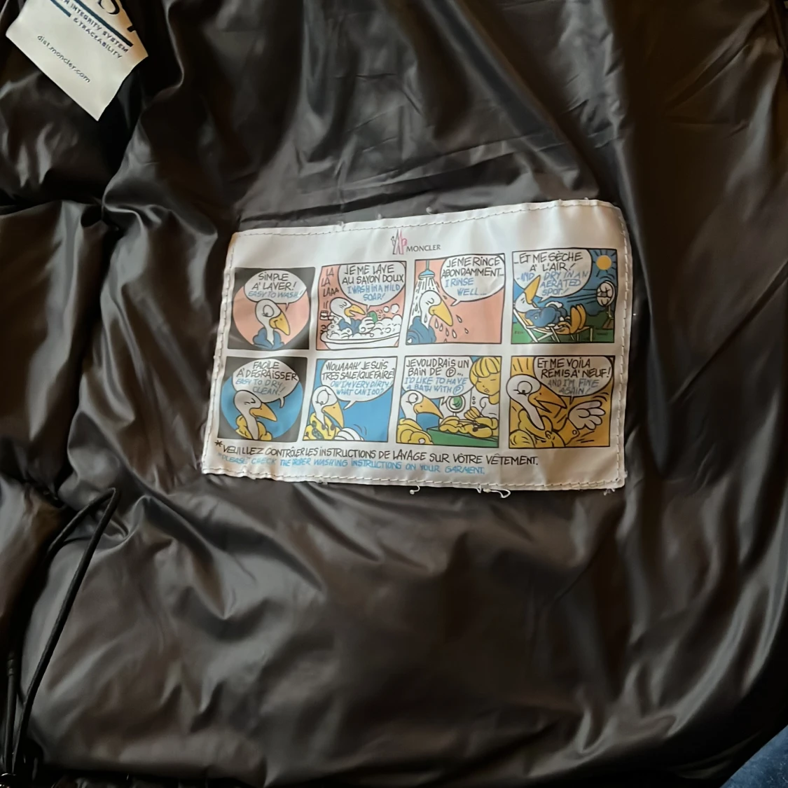 Svart pufferjacka från Moncler - 4