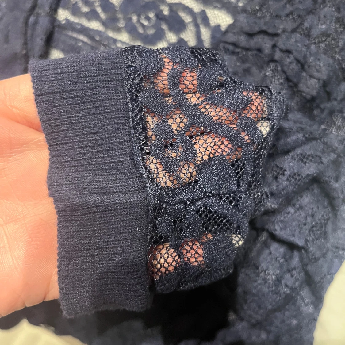 Mörkblå spets kofta  - 2