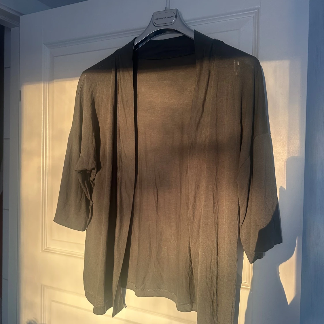 Grön kofta från Everyday Hero