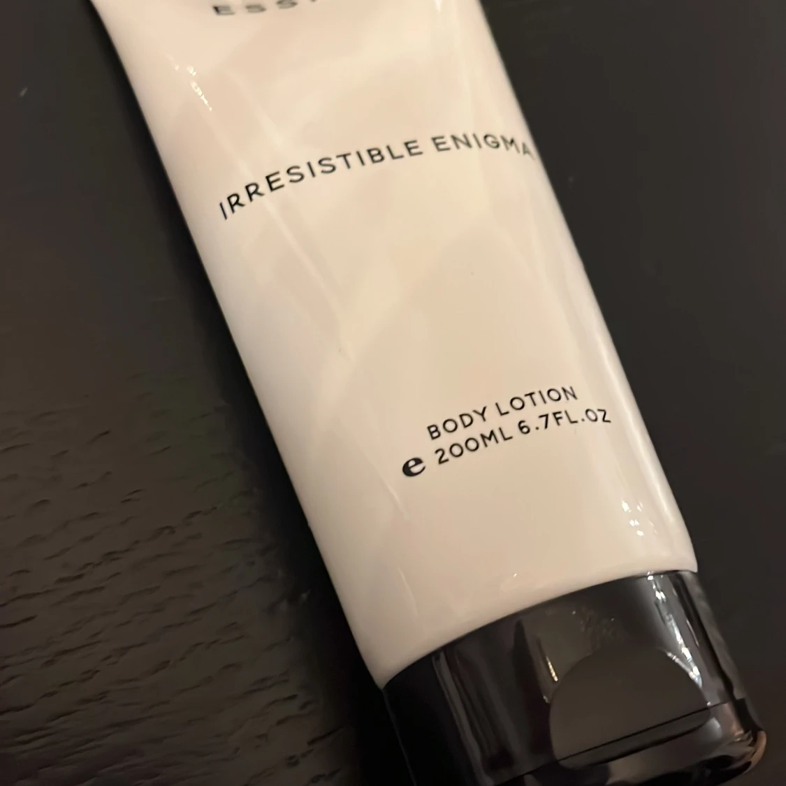 Essnce Irresistible Enigma Body Lotion - 1