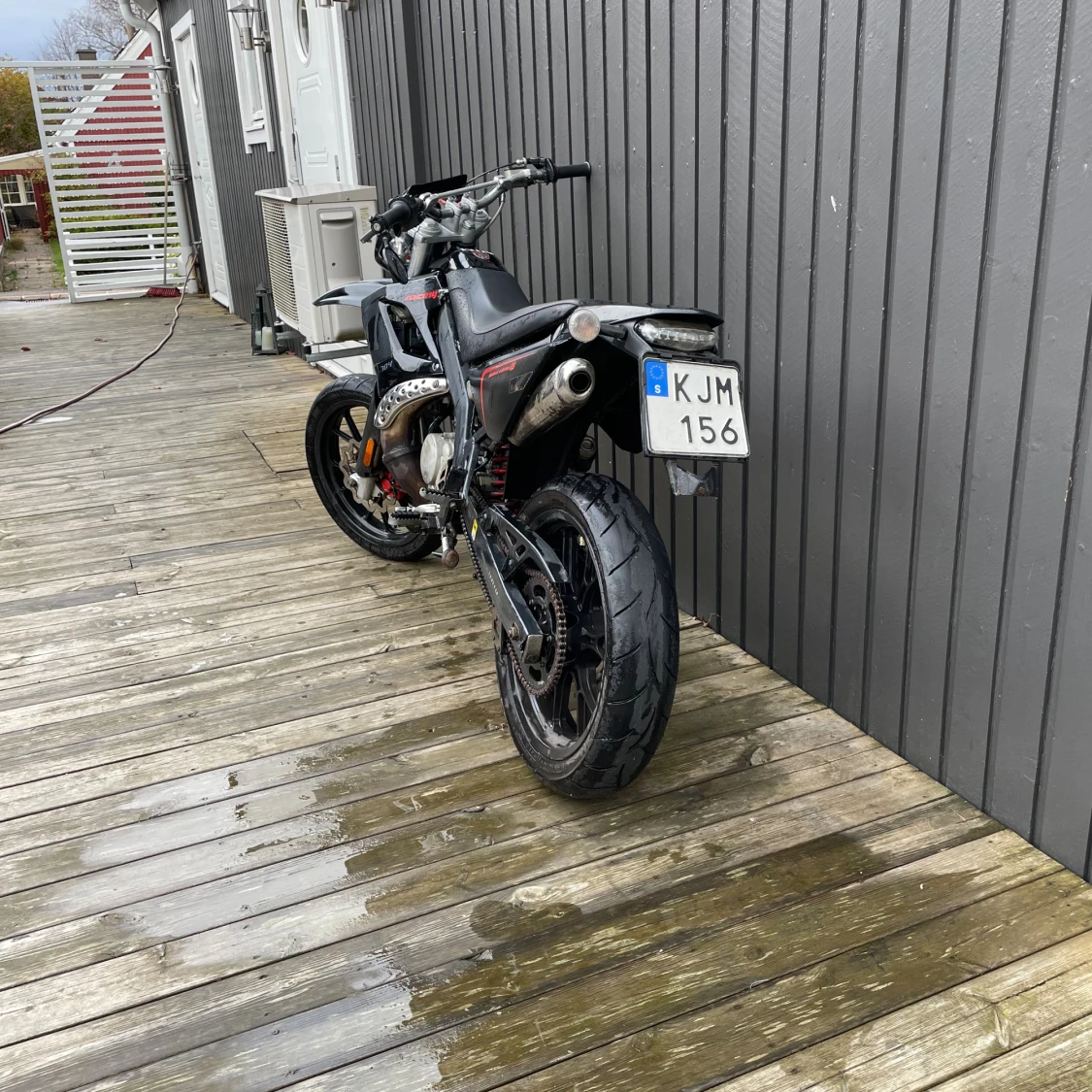 Derbi säljs i delar  - 2