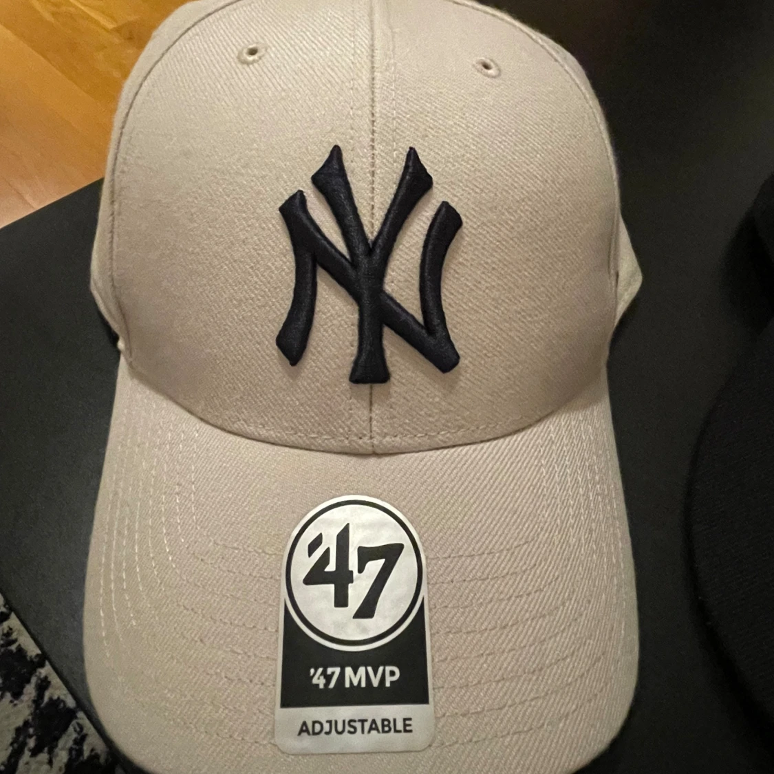 Vit/beige New York Yankees keps 47
