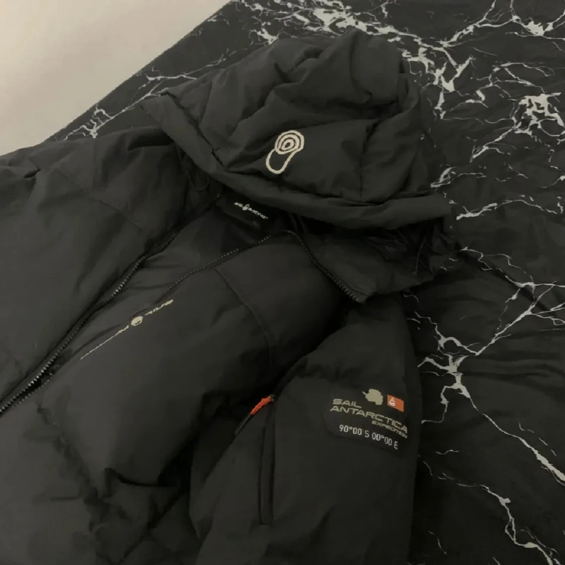 Svart dunjacka Sail Racing S - 1