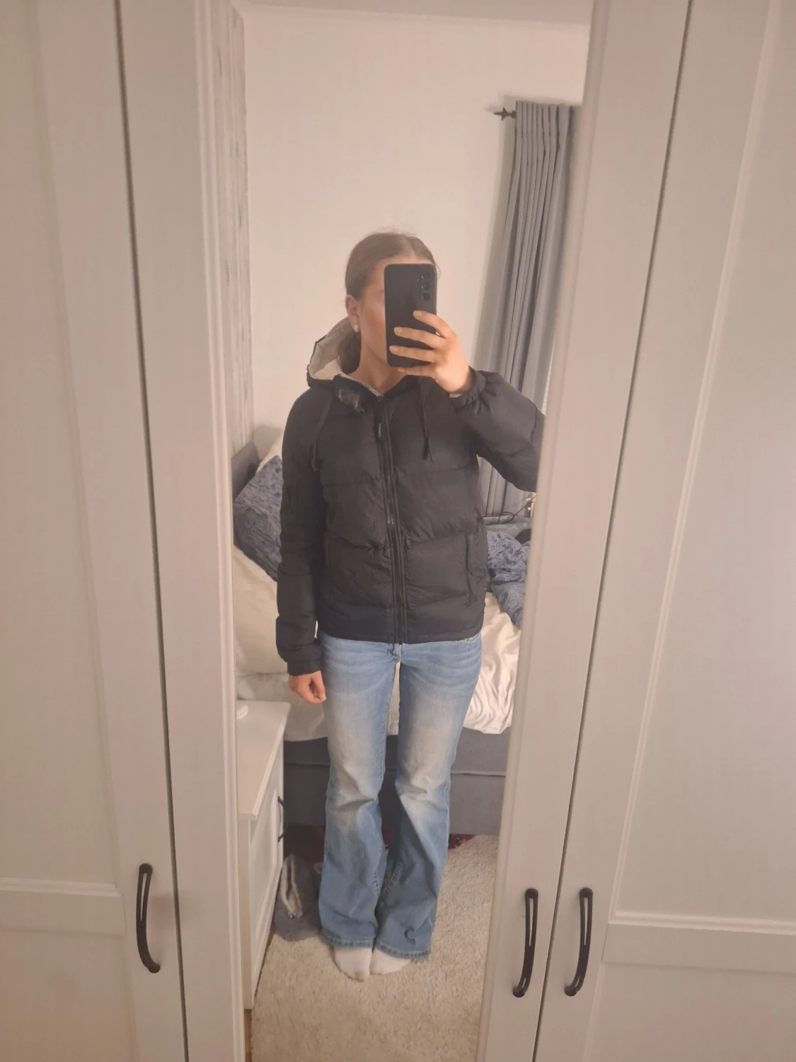 Svart pufferjacka från Dob