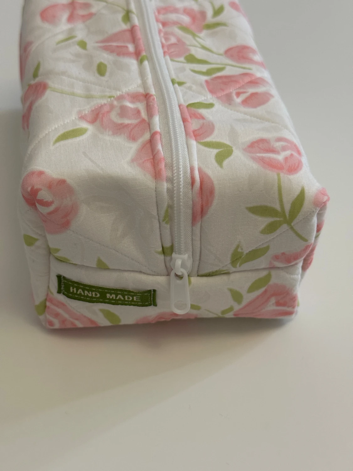 Handgjord necessär av second hand tyger - 2