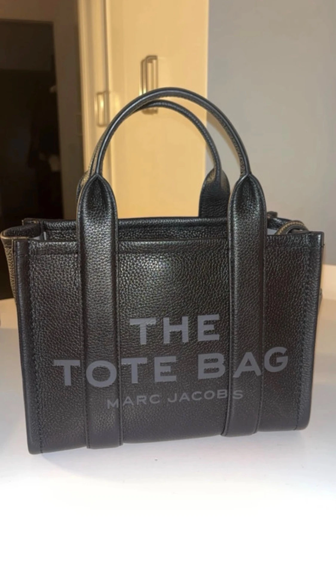 Svart The Tote Bag från Marc Jacobs - 1