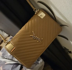 Elegant väska använd 1 gång - Väska 